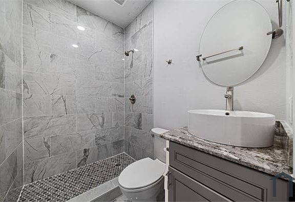 4th image of 920 Avenue L #G