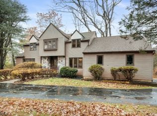 10 Shale Hill Rd, Branchburg, NJ 08876