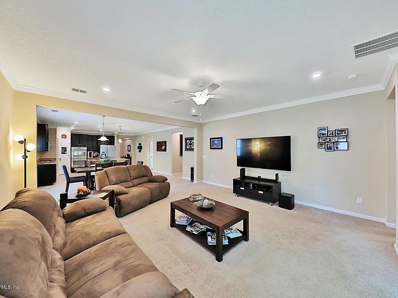 5th image of 167 Aspen Leaf Dr