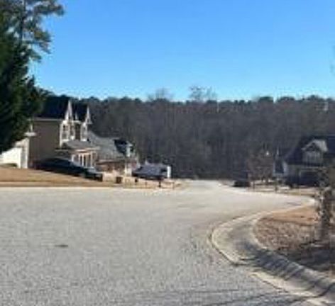 Exterior Neighborhood (street photo)