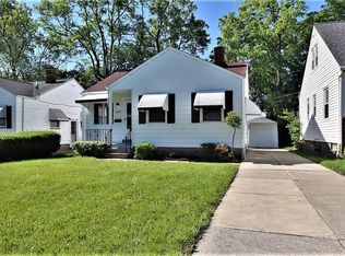 12332 Park Knoll Dr, Garfield Heights, OH
