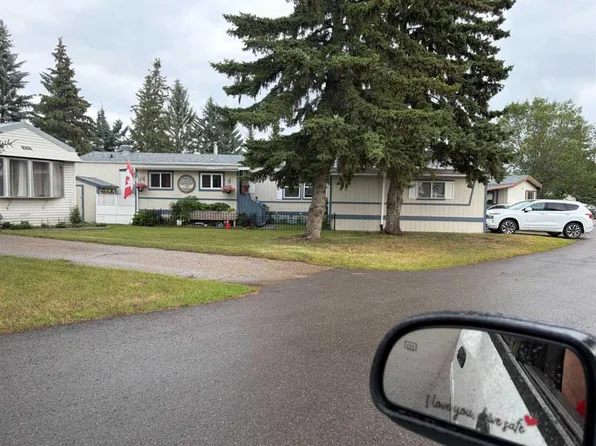 63 Parkside Dr, Red Deer, AB T4P 1K1