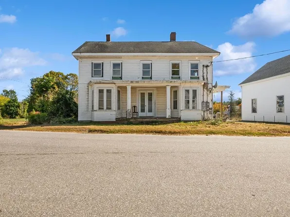 4 Parade Circle, Barnstead, NH 03218