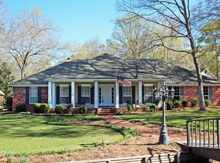 4 Summer Pl, Hattiesburg, MS 39402