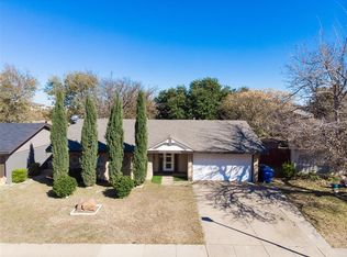 1813 Elmwood Ln, Carrollton, TX 75006