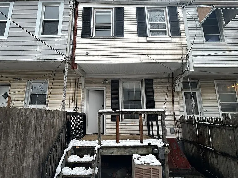 618 N Bouldin St #1 — Photo 4