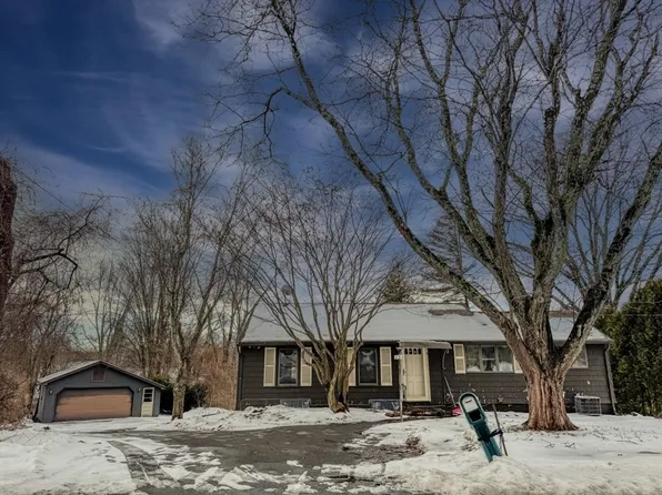 293 Morgan St, South Hadley, MA 01075