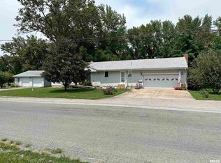 305 E Randolph St, Pinckneyville, IL 62274