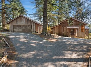 332 Middle Fork Rd, Friday Harbor, WA 98250