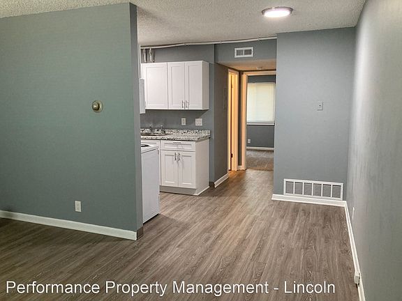 3rd image of 3201 N 41st St #2