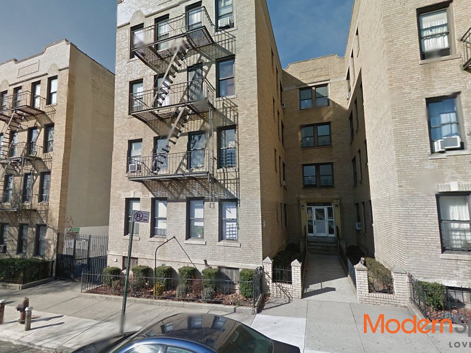 2nd image of 2162 Crescent St APT A1