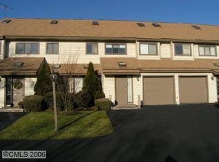 27 Lindstrom Rd APT 1C, Stamford, CT 06902