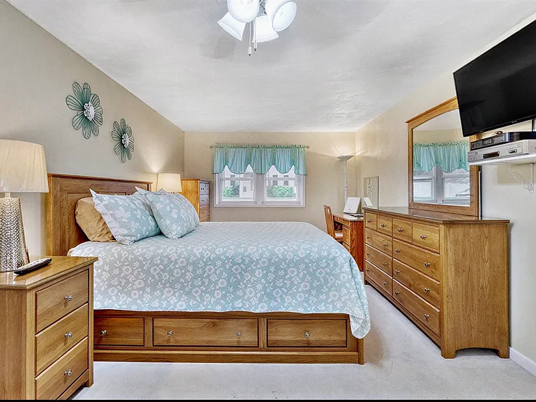 43 Deerfield Ave #43 — Photo 9