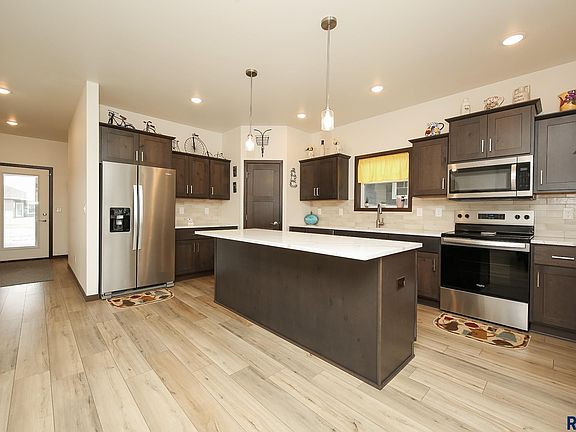 2nd image of 8812 W Windmill Ridge St