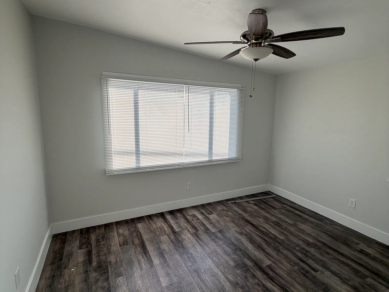 2 bed, 755 sqft, $1,400 — Photo 4