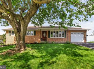 2310 Redwood Rd, York, PA 17408