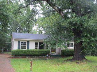 350 Clubview Dr, Jackson, MS 39209