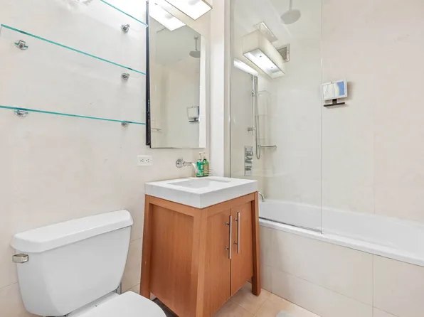 88 Greenwich Street image 8 of 15