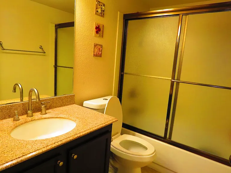 Bathroom2