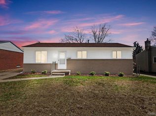 1523 S Hubbard St, Westland, MI 48186