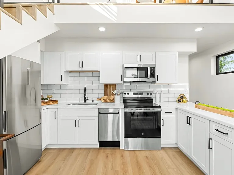 3322 Nile St — Photo 15
