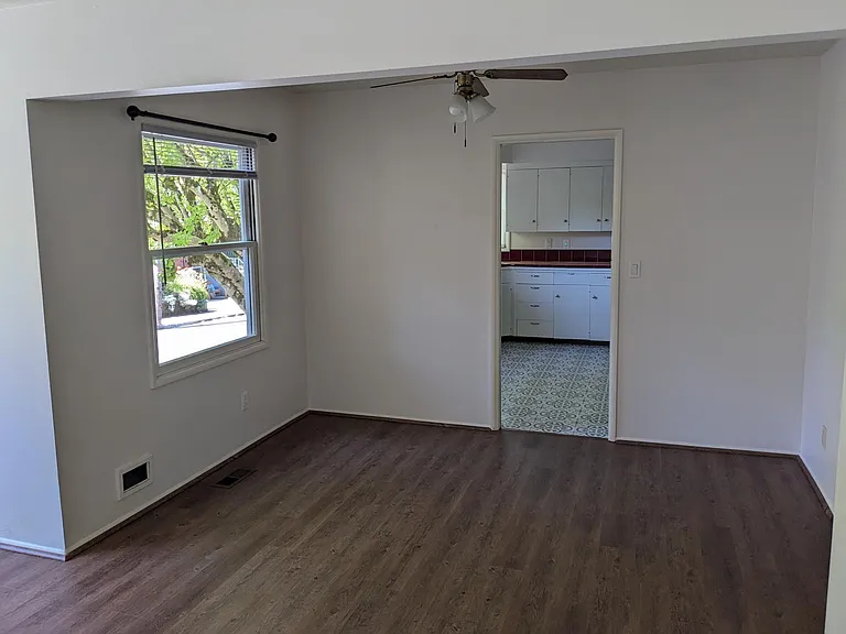4805 SE Yamhill St — Photo 11