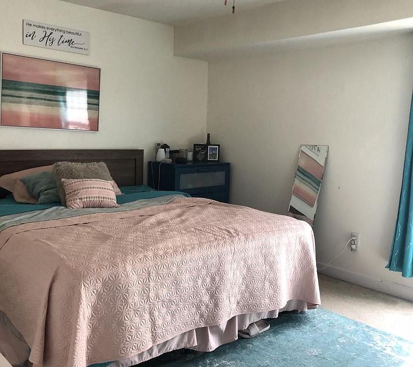 2nd image of 12709 Gordon Blvd #71