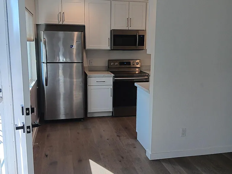 2043 Emerson St #C — Photo 6