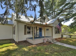 102 Riverview St, Copperhill, TN 37317