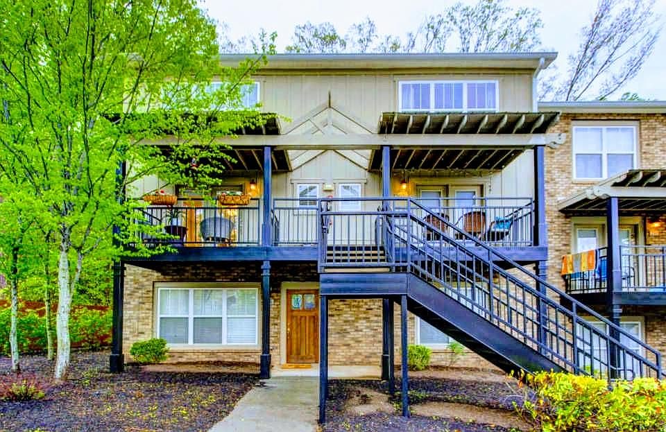2nd image of 3914 Cherokee Woods Way