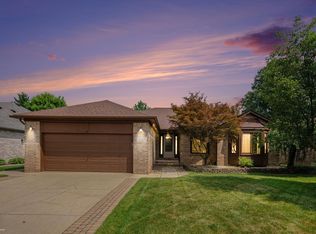 17519 Rocco Dr, Macomb, MI 48044