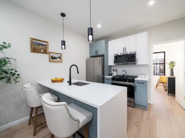 366 7th St #3, Jersey City, NJ 07302