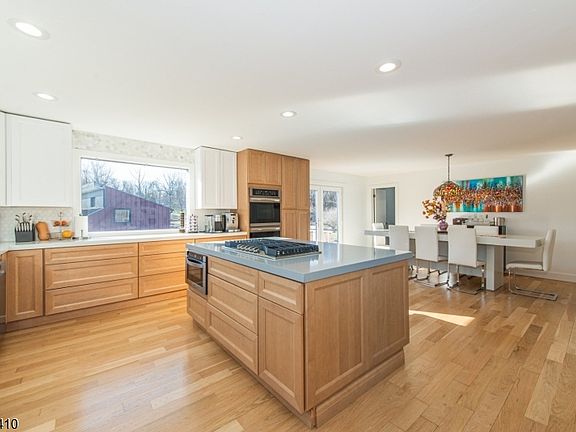 5th image of 17 Mulford Rd