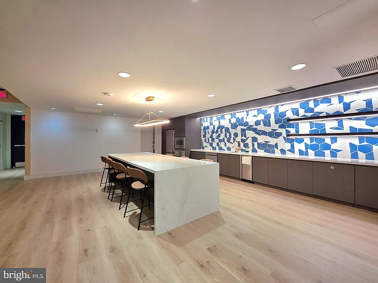 16 S Van Dorn St #101 — Photo 38