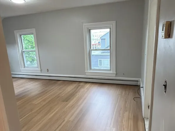 23 West Ave APT 6, Pawtucket, RI 02860