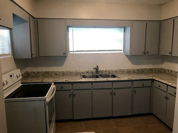 3rd image of 3402 Grove Street Cir