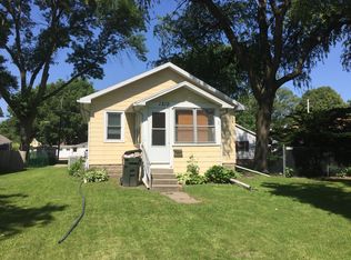 1210 Magnolia Pkwy, Waterloo, IA 50701