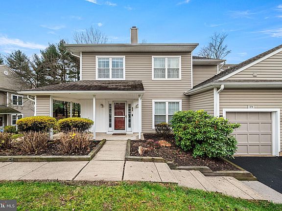3rd image of 274 Stanton Ct