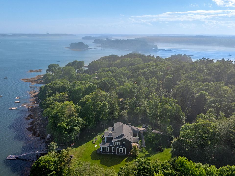 2nd image of 675 Wolfe's Neck Road
