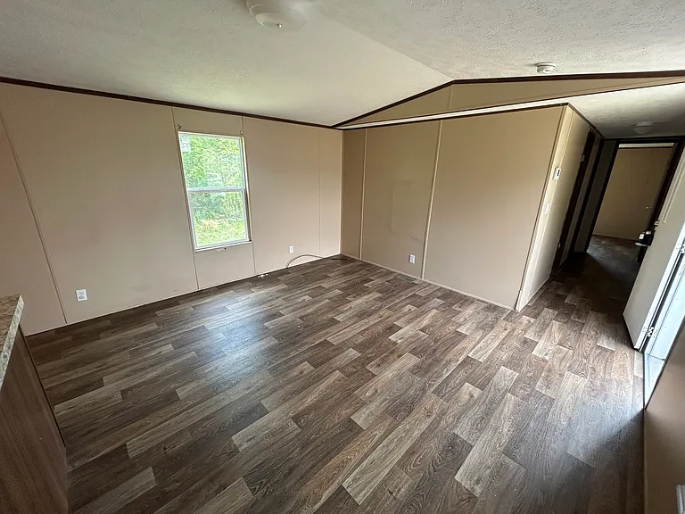 1521 Bunnys Dr — Photo 5