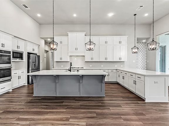 5th image of 15606 Pacific Loon Court