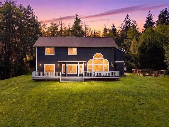 3rd image of 434 Islandcrest Drive