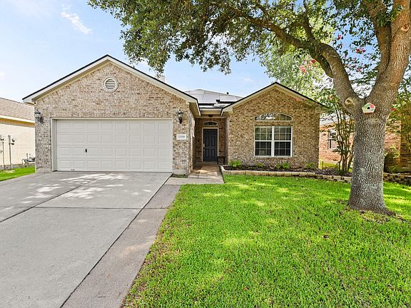2nd image of 32018 Anne Ln