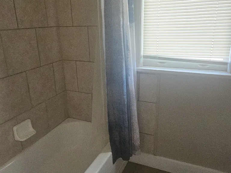 1943 Lamar Ave #16 — Photo 14
