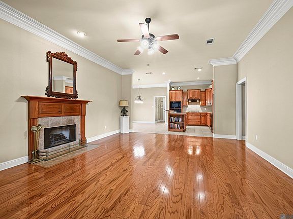 4th image of 37038 Mill Wood Ave