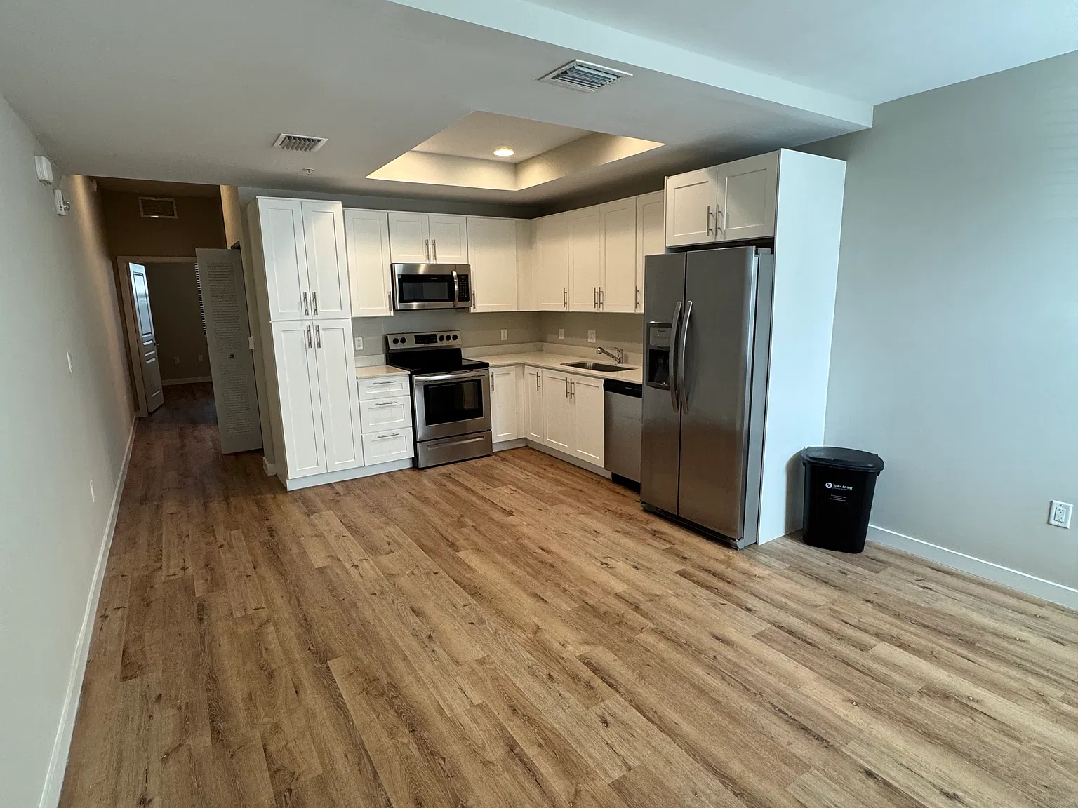 1 bed, 651 sqft, $1,999 — Photo 2