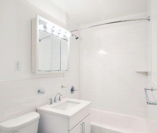 4th image of 235 W 22nd St APT 6B