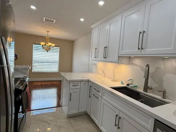 17026 NW 22nd St, Pembroke Pines, FL 33028