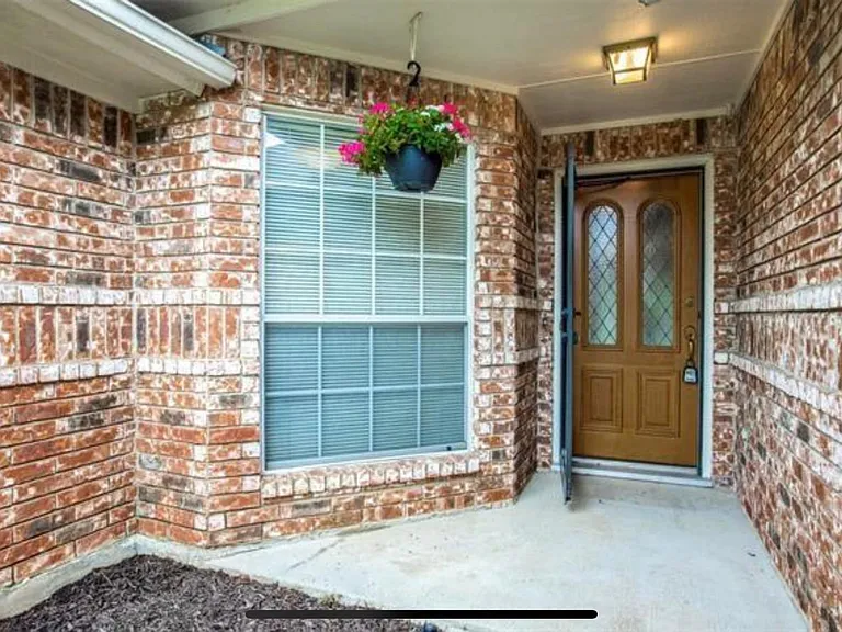 2122 Preakness Ct — Photo 2