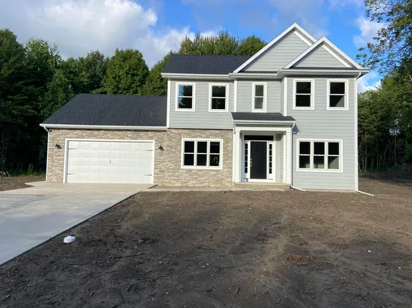 3396 Rivers Edge Dr, Saint Joseph, MI 49085